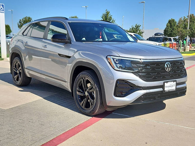 2026 Volkswagen Atlas Cross Sport SEL R-Line Black 4Motion