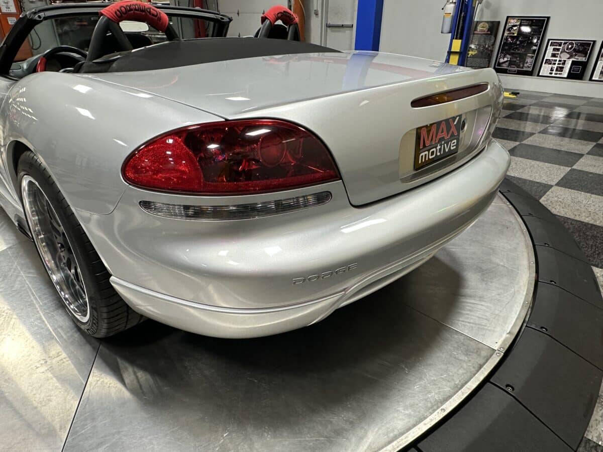 2005 Dodge Viper 57