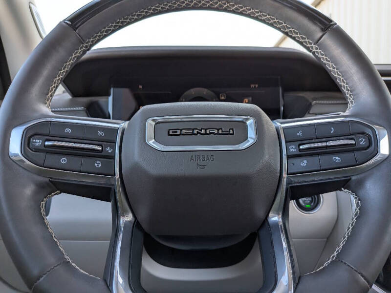 2024 GMC Acadia Denali