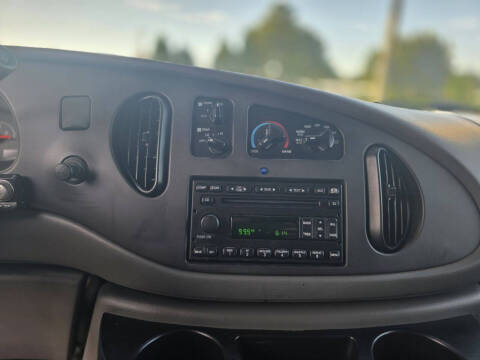 2006 Ford E-Series E-350 SD XLT