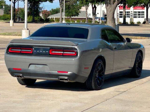 2018 Dodge Challenger SXT