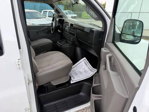 2017 Chevrolet Express LT 3500