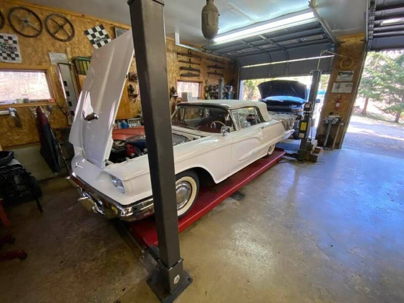 1960 Ford Thunderbird