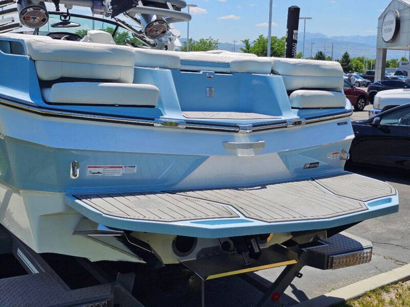 2022 MasterCraft XT24