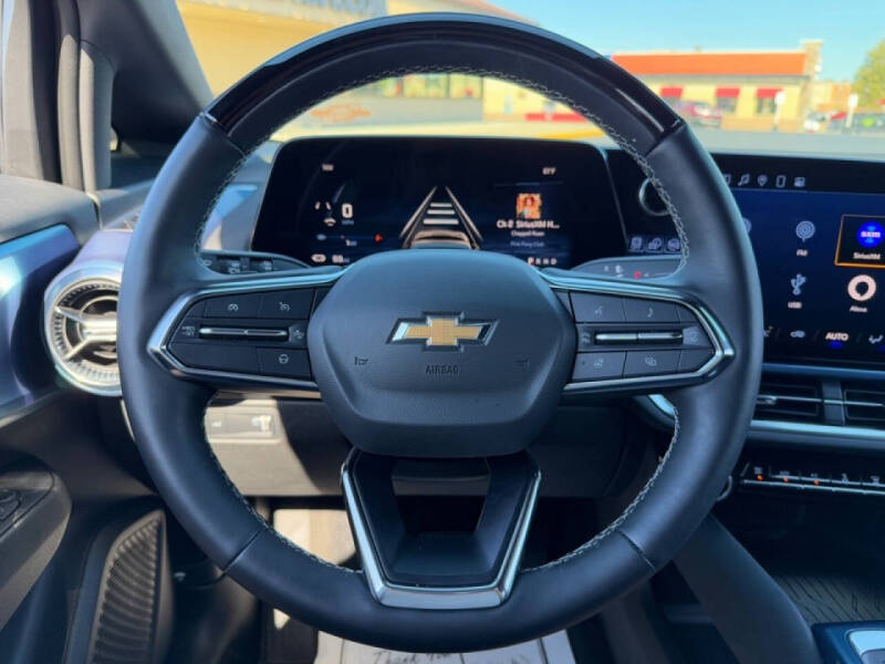 2024 Chevrolet Equinox EV LT