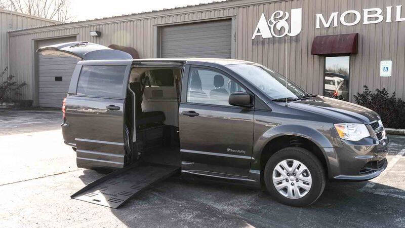 2019 Dodge Grand Caravan SE's photo