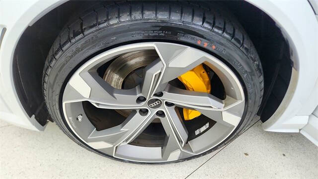 2023 Audi e-tron S Sportback quattro Prestige