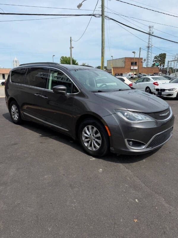 2017 Chrysler Pacifica Touring-L