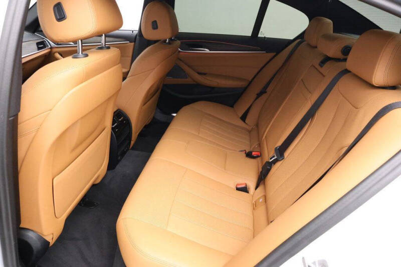 2023 BMW 5 Series 530i