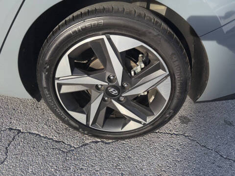 2022 Hyundai Elantra Hybrid Limited