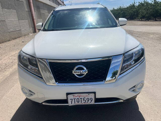 2013 Nissan Pathfinder for sale at L & W Motors in Tracy, CA