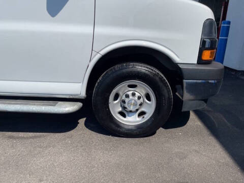 2023 Chevrolet Express 2500