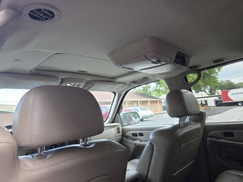 2004 GMC Yukon XL Denali