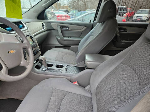 2017 Chevrolet Traverse LS