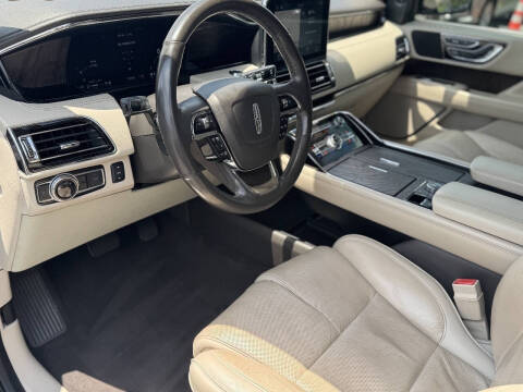 2018 Lincoln Navigator Select