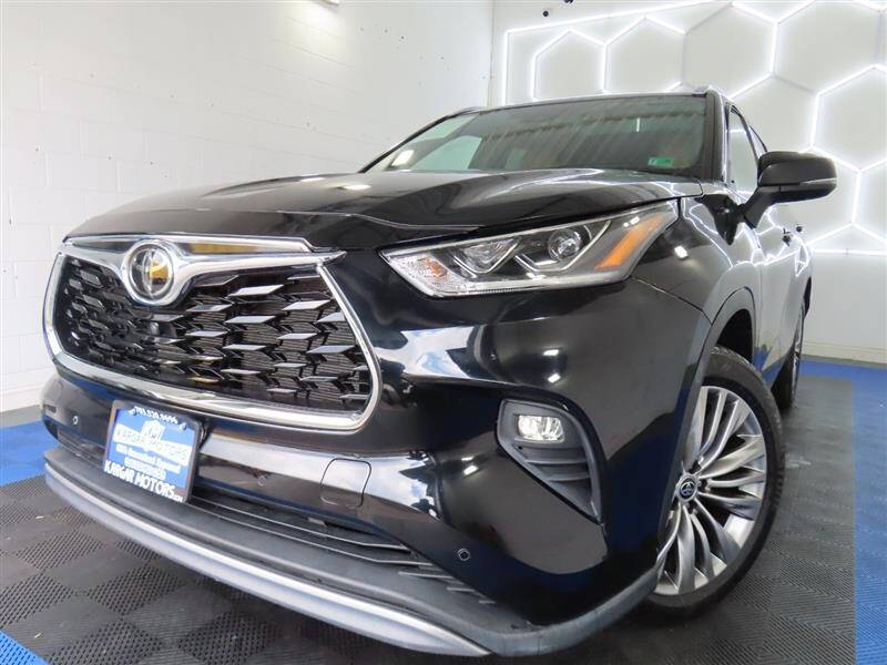 2021 Toyota Highlander Platinum's photo