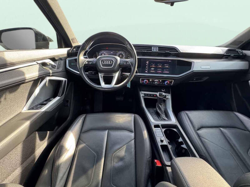 2021 Audi Q3 quattro Premium 40 TFSI