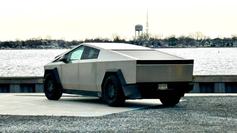 2024 Tesla Cybertruck