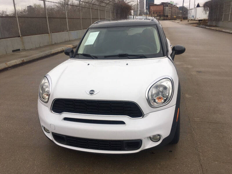 2014 MINI Countryman Countryman S photo 2