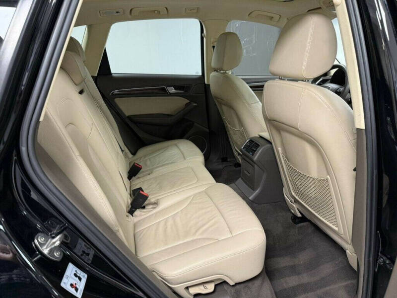 2017 Audi Q5 2.0T quattro Premium Plus