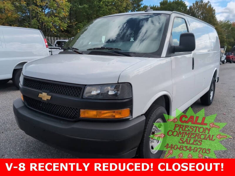 2025 Chevrolet Express 3500