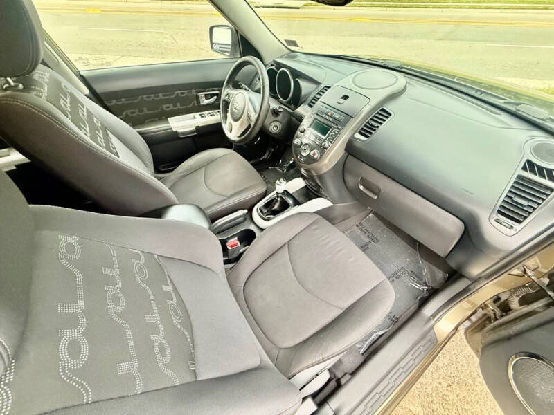 2012 Kia Soul +