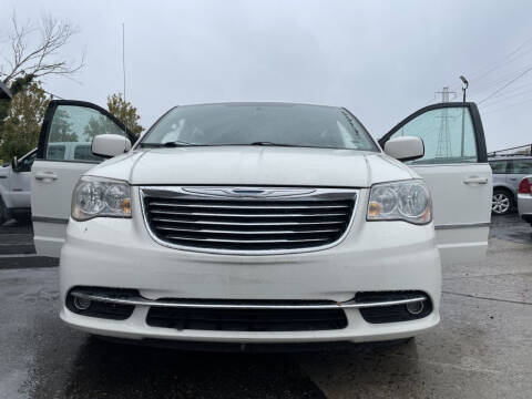 2011 Chrysler Town and Country Touring