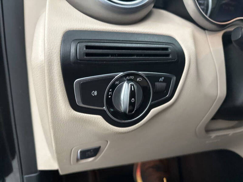 2017 Mercedes-Benz GLC GLC 300