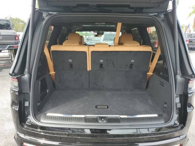 2023 Jeep Grand Wagoneer Series III Obsidian