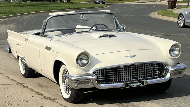 1957 Ford Thunderbird