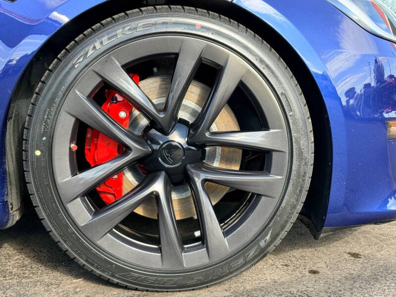 2023 Tesla Model S Plaid