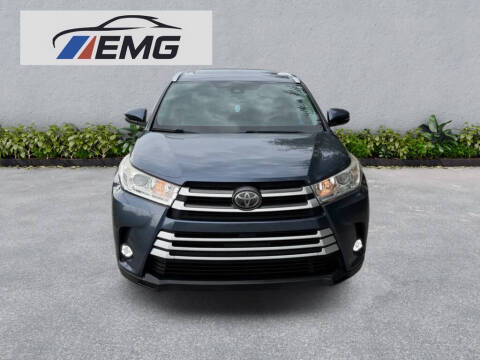 2017 Toyota Highlander SE