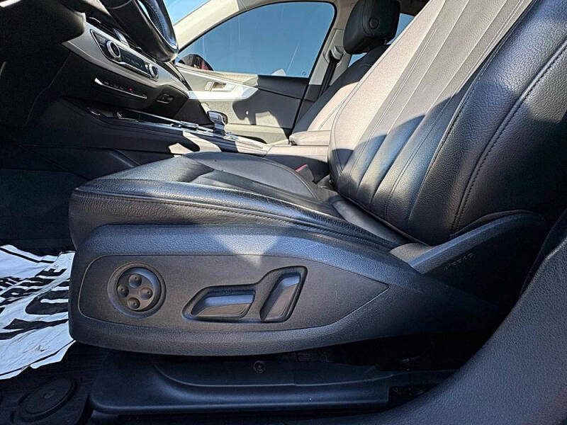 2017 Audi A4 2.0T quattro Premium