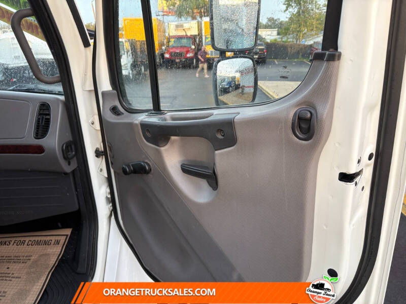 2020 Freightliner M2 106