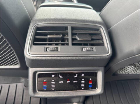 2019 Audi e-tron quattro Prestige