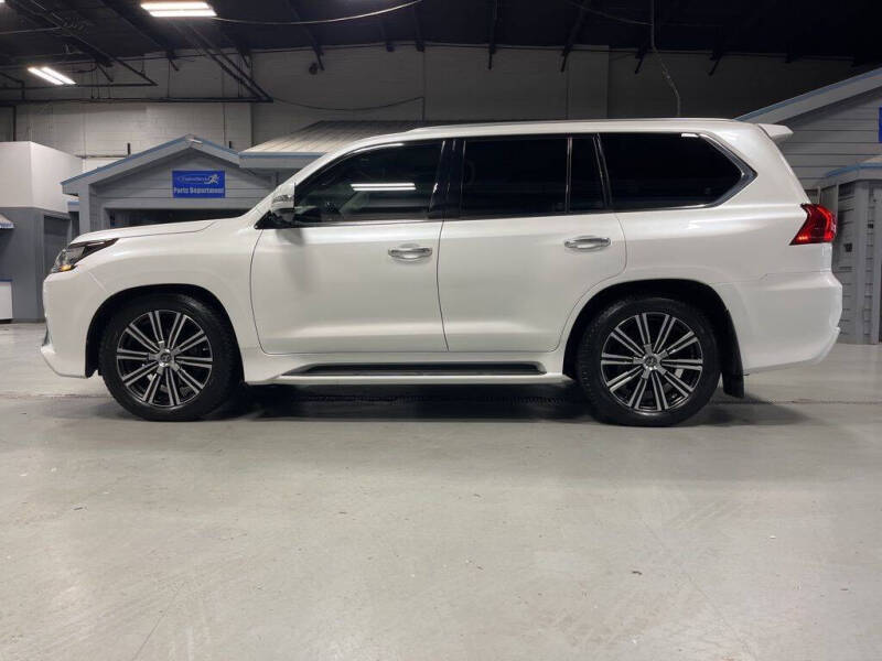 2019 Lexus LX 570
