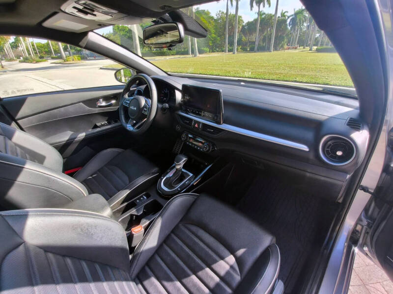 2023 Kia Forte GT-Line