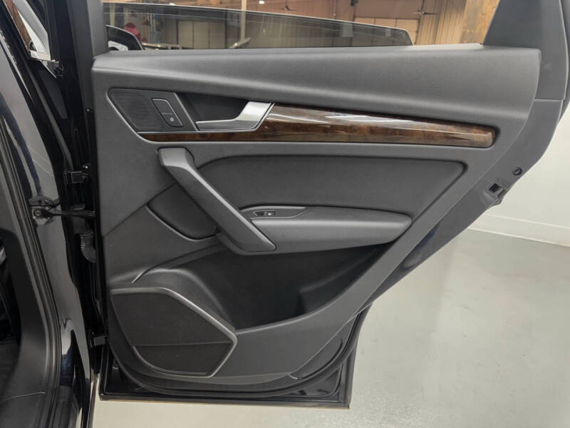 2018 Audi Q5 2.0T quattro Premium Plus