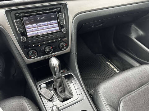 2015 Volkswagen Passat 1.8T S