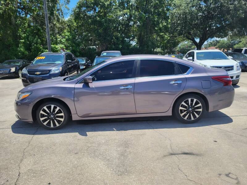 2018 Nissan Altima for sale at FAMILY AUTO BROKERS in Longwood FL