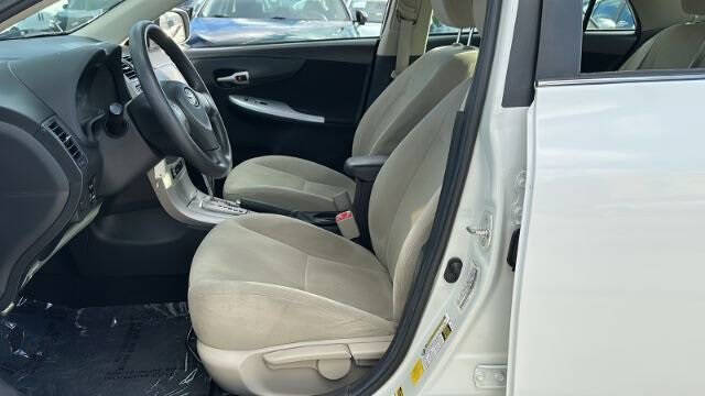 2013 Toyota Corolla LE