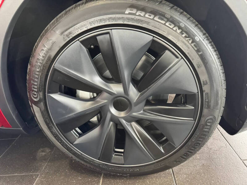 2024 Tesla Model Y Long Range
