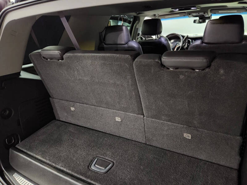 2017 Cadillac Escalade Luxury