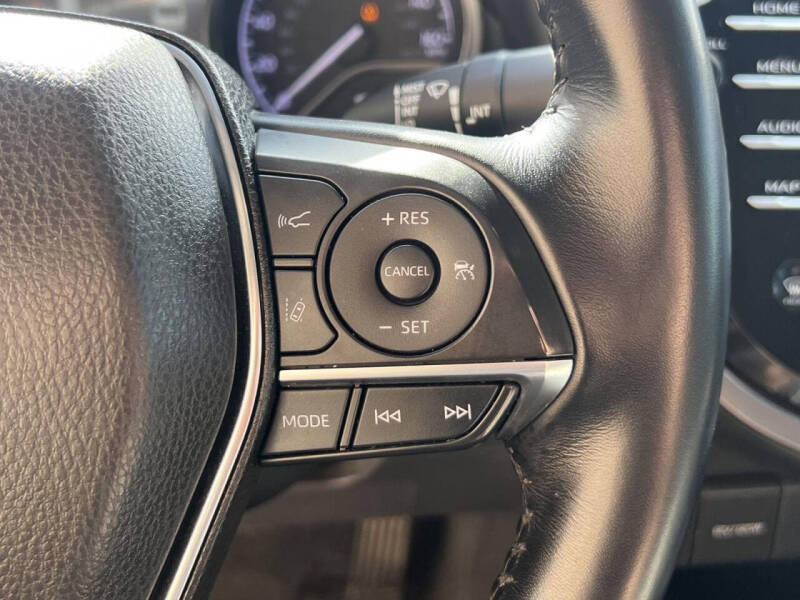 2019 Toyota Camry Hybrid XLE