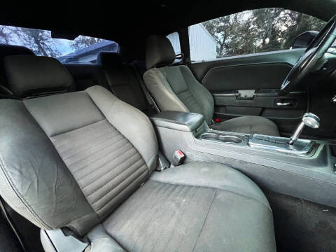 2011 Dodge Challenger SE