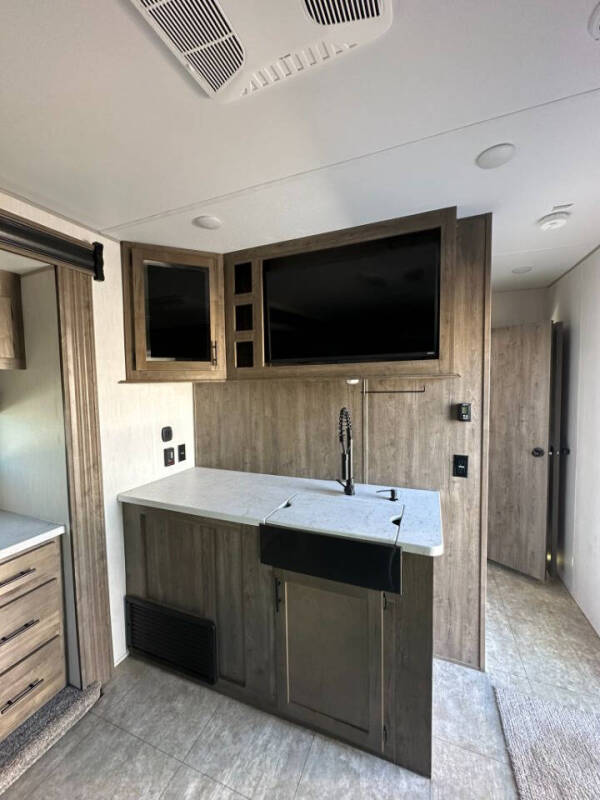 2022 Forest River Vengeance Rogue 26VKS