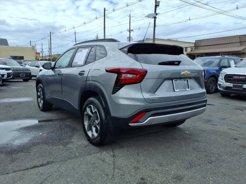 2024 Chevrolet Trax LT