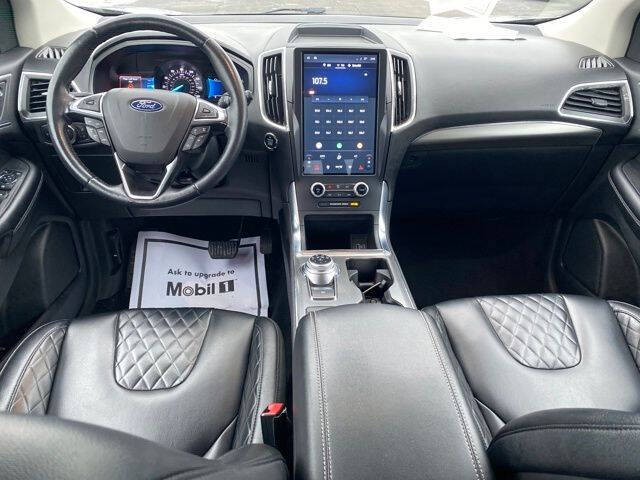 2023 Ford Edge Titanium