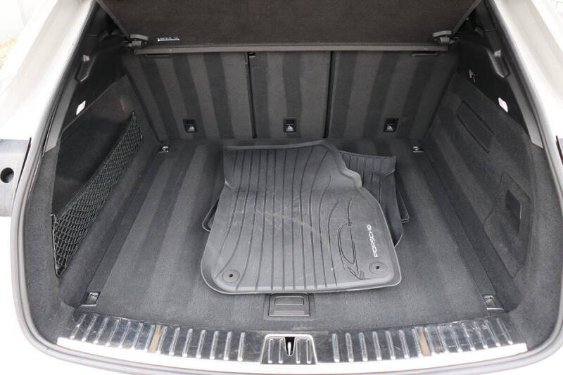 2021 Porsche Cayenne Coupe