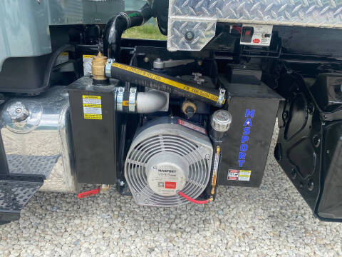 2014 Freightliner M2 106